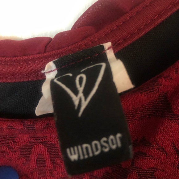 Windsor red lace dress - Picture 3 of 3